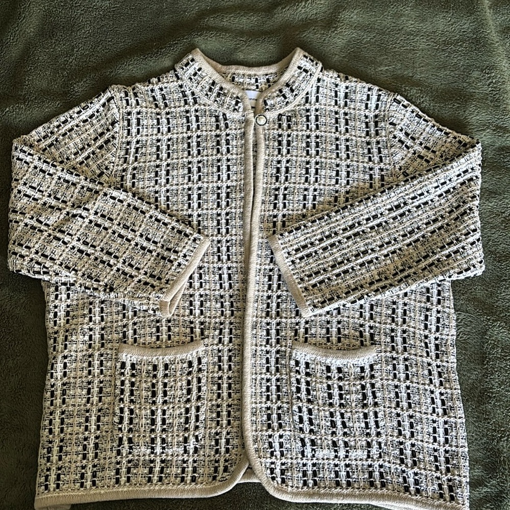 Stunning Alfred Dunner cardigan